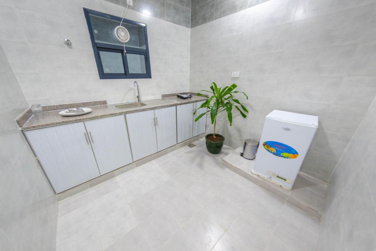 Al Sqlawi Hotel Apartment Ras al Hadd Eksteriør bilde